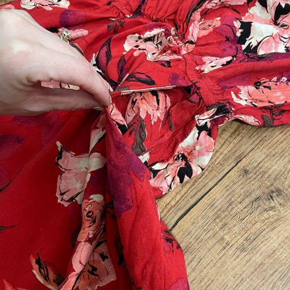 Charlotte Russe Red Floral off Shoulder MIDI Dress With POCKETS!! - Picture 9 of 16
